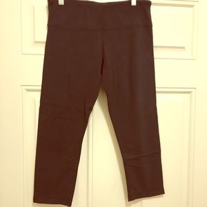 Lululemon Wonder Under Crop size 6